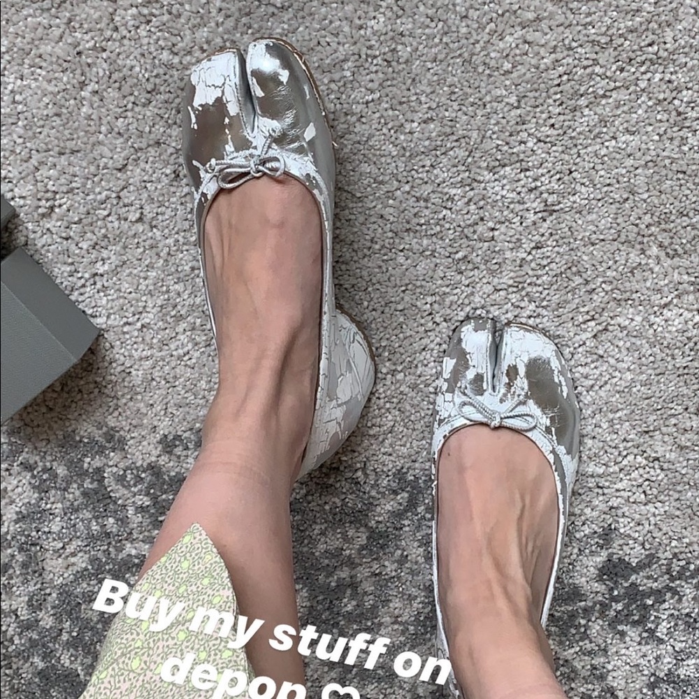 Authentic Maison Margiela tabi pumps silver/white